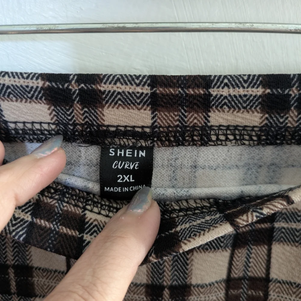 SHEIN Plaid Pencil Skirt in Beige, Brown and Black 2X (fits like 16) - Picture 4 of 5